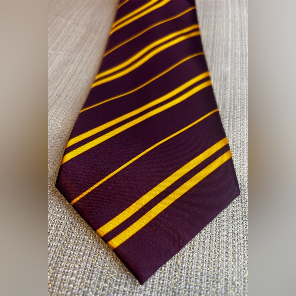 NWOT Rubie's Costume Co Harry Potter Gryffindor Tie